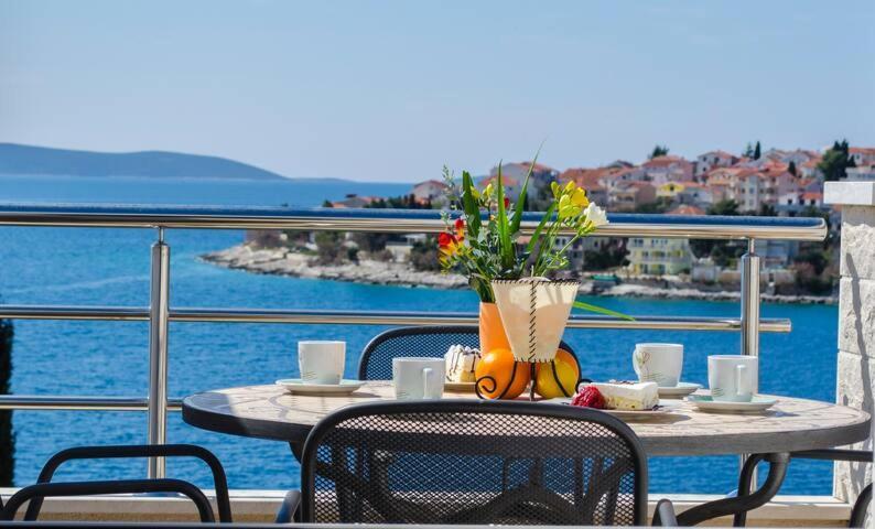 Villa Marta Apartmani Trogir Eksteriør billede